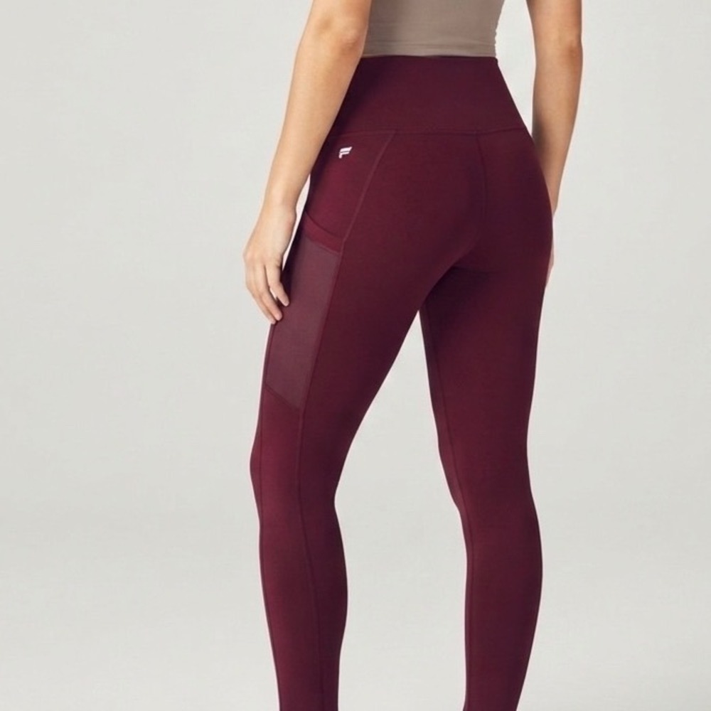 Fabletics PowerHold High Waisted Burgundy Mesh Pocket Leggings Womens Size Small